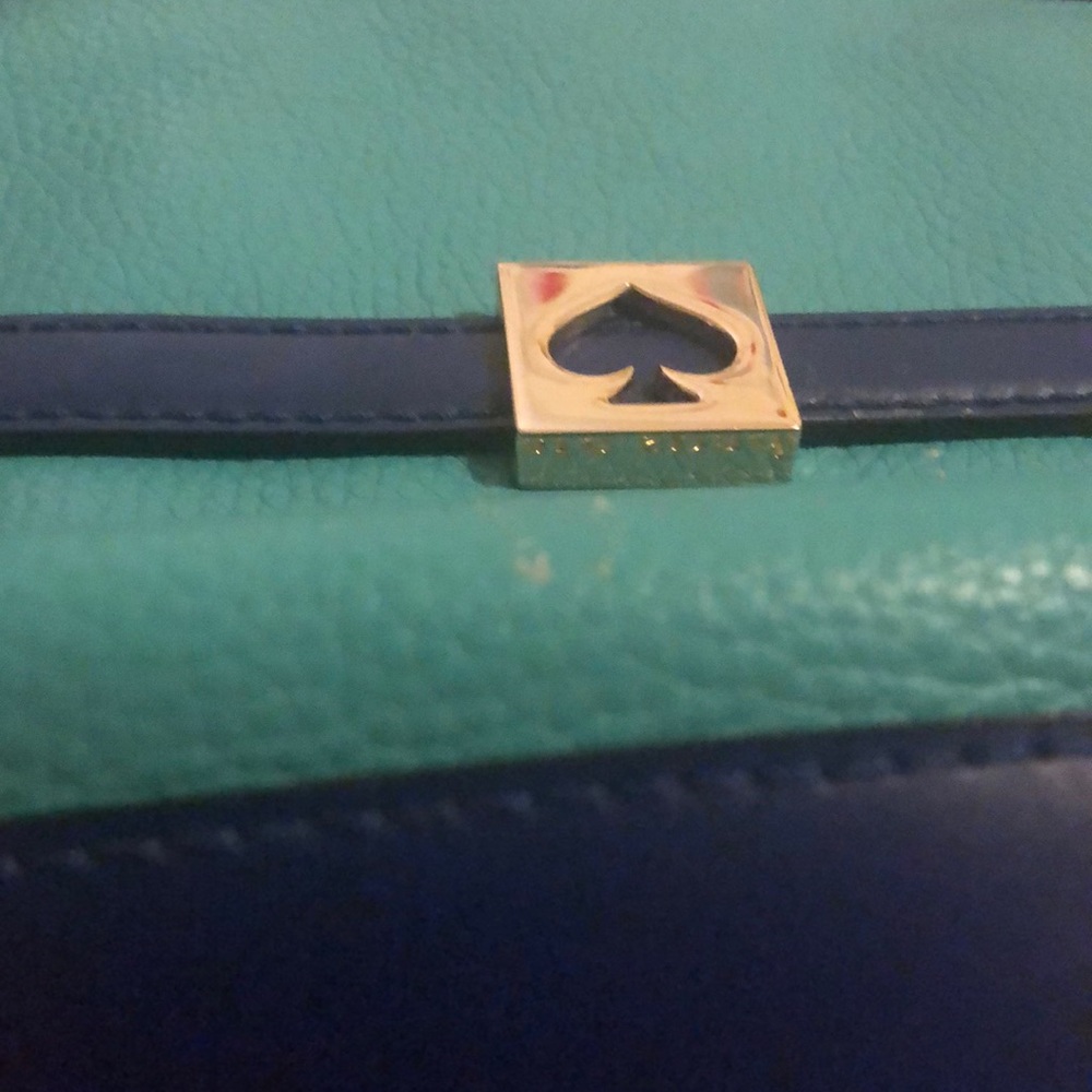 Color block crossbody 💙 - Picture 3 of 5
